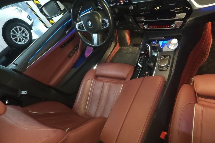 Used BMW 5 Series 2021 530Li Luxury Edition M Sport Package Driver Seat