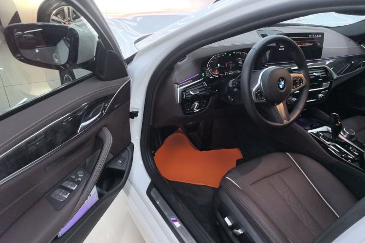 Used BMW 5 Series 2021 525Li M Sport Package Driver Seat