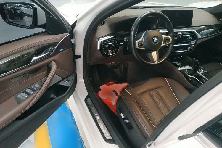 Used BMW 5 Series 2021 525Li M Sport Package Driver Seat