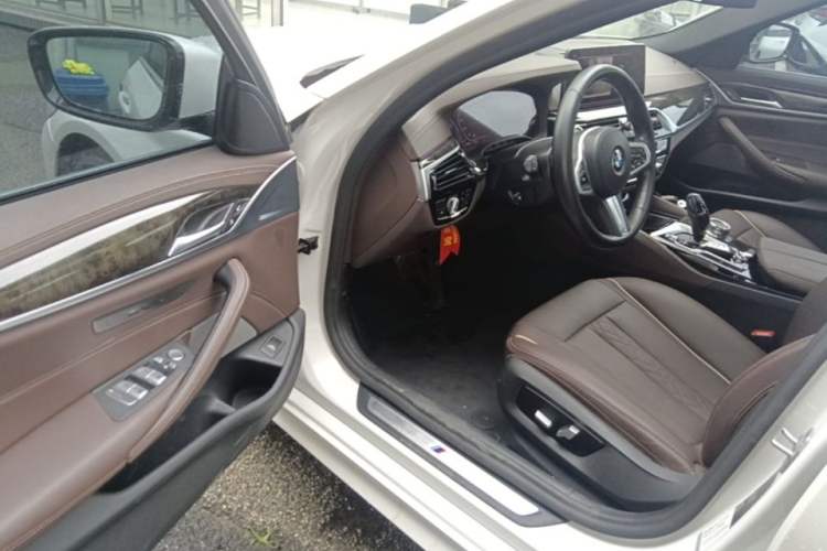 Used BMW 5 Series 2021 530Li Leading Model M Sport Package Driver Seat
