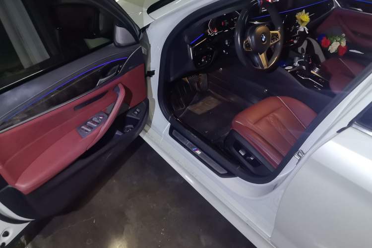 Used BMW 5 Series 2021 525Li M Sport Package Driver Seat