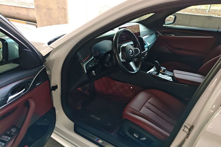 Used BMW 5 Series 2021 530Li Leading Model M Sport Package Driver Seat