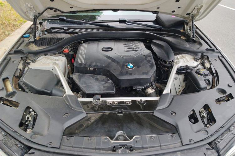 Used BMW 5 Series 2021 525Li Luxury Package Engine Bay
