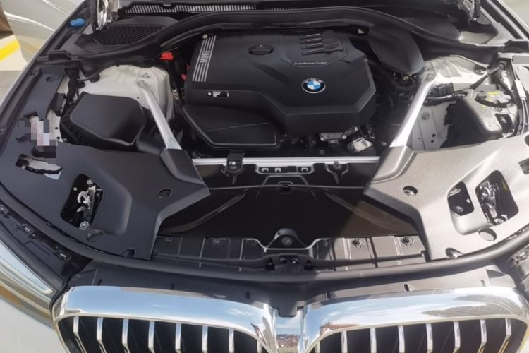 Used BMW 5 Series 2021 Updated Version 525Li Luxury Package Engine Bay