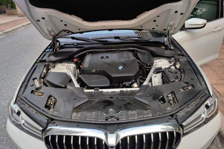 Used BMW 5 Series 2021 Updated Version 525Li Luxury Package Engine Bay
