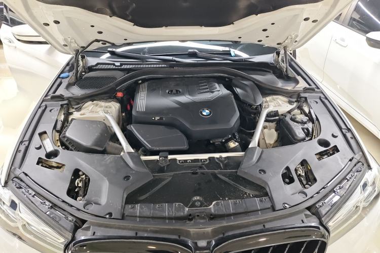Used BMW 5 Series 2021 Updated Version 525Li Luxury Package Engine Bay