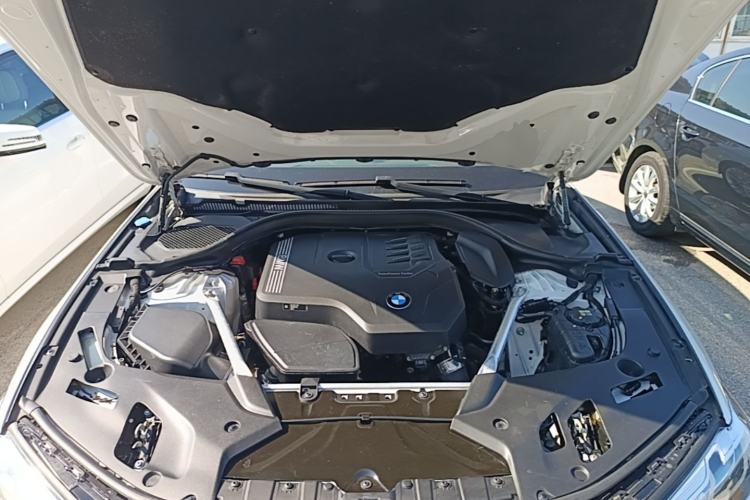 Used BMW 5 Series 2021 525Li Luxury Package Engine Bay