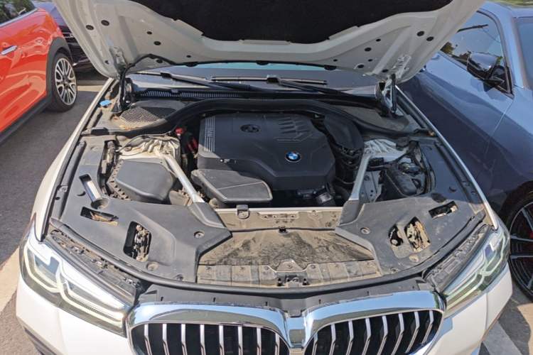 Used BMW 5 Series 2021 525Li M Sport Package Engine Bay