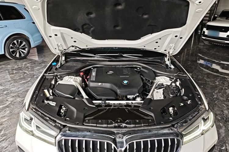 Used BMW 5 Series 2021 Facelifted 525Li M Sport Package Engine Bay