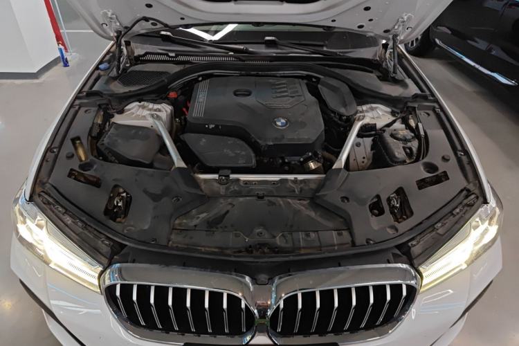 Used BMW 5 Series 2021 Facelifted 525Li M Sport Package Engine Bay