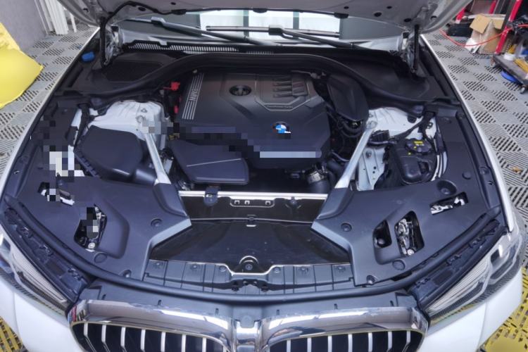 Used BMW 5 Series 2021 Facelifted 525Li M Sport Package Engine Bay
