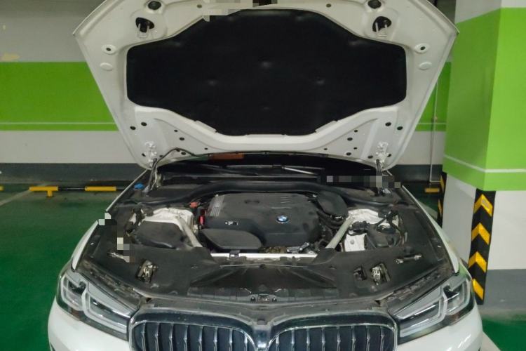 Used BMW 5 Series 2021 525Li Luxury Package Engine Bay