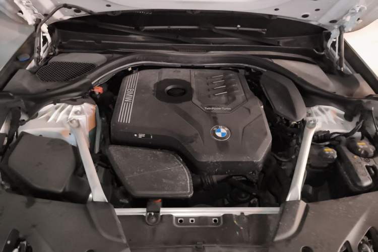 Used BMW 5 Series 2021 530Li Leading Model M Sport Package Engine Bay