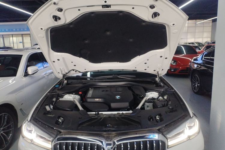 Used BMW 5 Series 2021 525Li Luxury Package Engine Bay