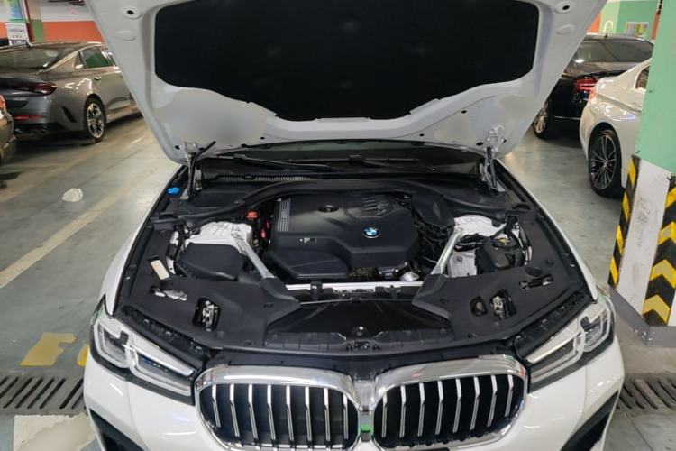 Used BMW 5 Series 2021 525Li M Sport Package Engine Bay
