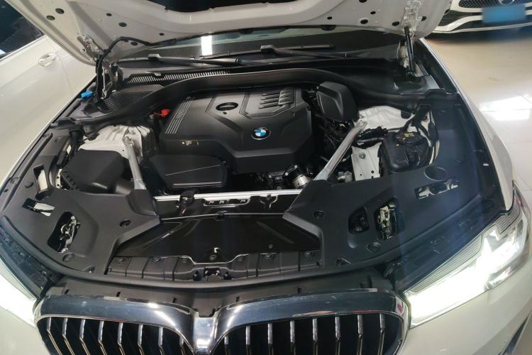 Used BMW 5 Series 2021 525Li Luxury Package Engine Bay