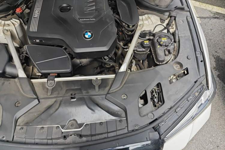 Used BMW 5 Series 2021 530i M Sport Package Engine Bay Left
