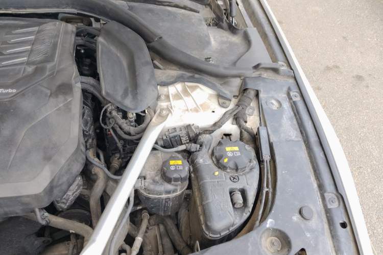 Used BMW 5 Series 2021 530Li Executive M Sport Package Engine Bay Left
