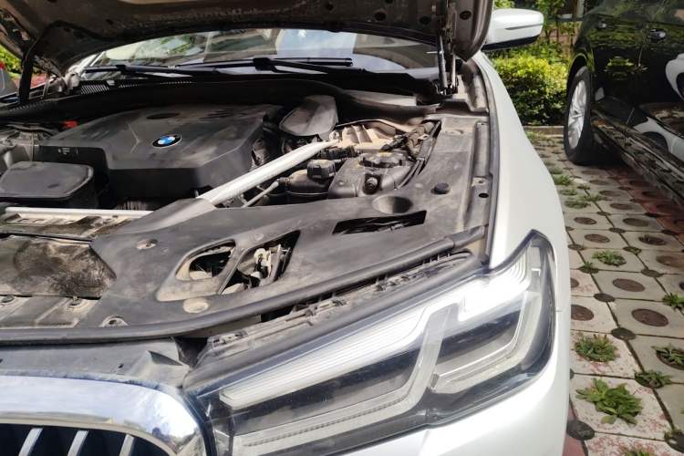 Used BMW 5 Series 2021 530Li Luxury Edition Premium Package Engine Bay Left