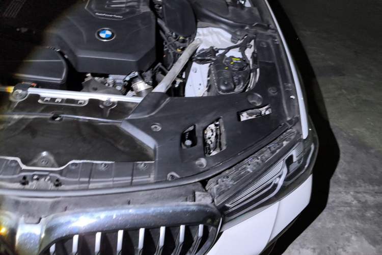 Used BMW 5 Series 2021 525Li M Sport Package Engine Bay Left