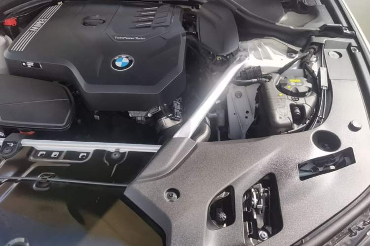 Used BMW 5 Series 2021 Updated Version 525Li Luxury Package Engine Bay Left