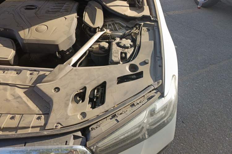 Used BMW 5 Series 2021 530Li Leading Model M Sport Package Engine Bay Left