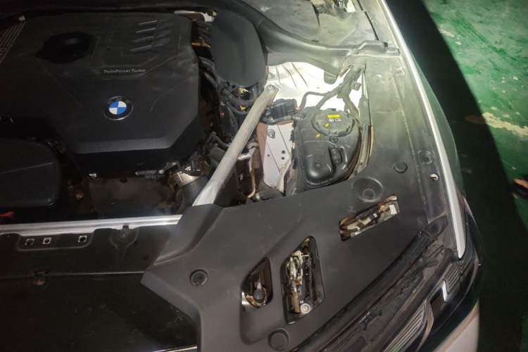Used BMW 5 Series 2021 Facelifted 525Li M Sport Package Engine Bay Left