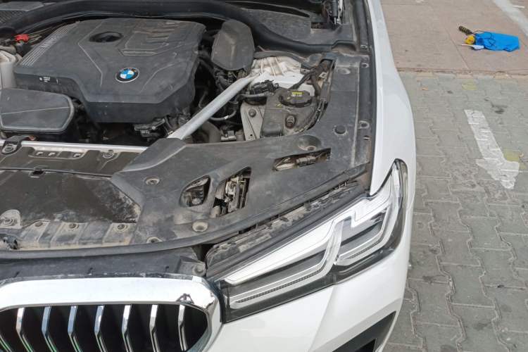 Used BMW 5 Series 2021 525Li M Sport Package Engine Bay Left