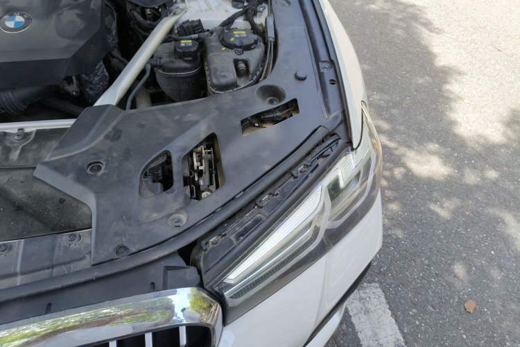 Used BMW 5 Series 2021 Facelifted 530Li Leading Edition M Sport Package Engine Bay Left