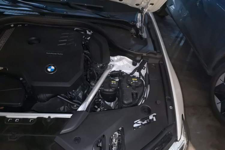Used BMW 5 Series 2021 530Li Leading Luxury Package Engine Bay Left