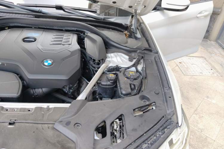 Used BMW 5 Series 2021 530Li Leading Luxury Package Engine Bay Left