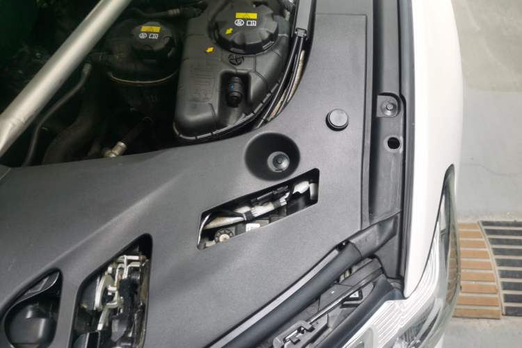 Used BMW 5 Series 2021 Facelifted 530Li Leading Edition M Sport Package Engine Bay Left