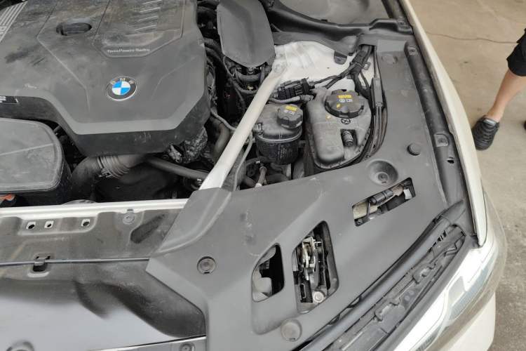 Used BMW 5 Series 2021 530Li Leading Model M Sport Package Engine Bay Left