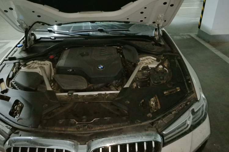 Used BMW 5 Series 2021 530Li Luxury Edition M Sport Package Engine Bay Left