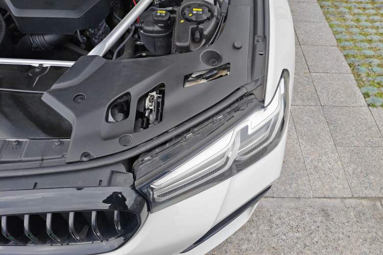 Used BMW 5 Series 2021 530i M Sport Package Engine Bay Left