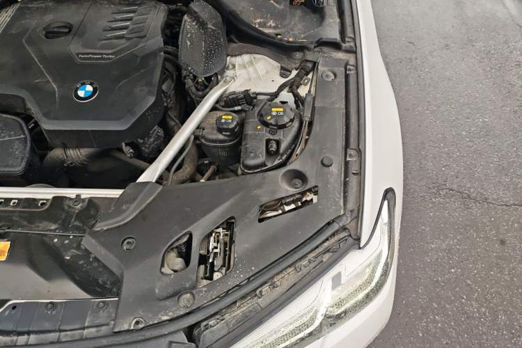 Used BMW 5 Series 2021 530Li Luxury Edition Premium Package Engine Bay Left