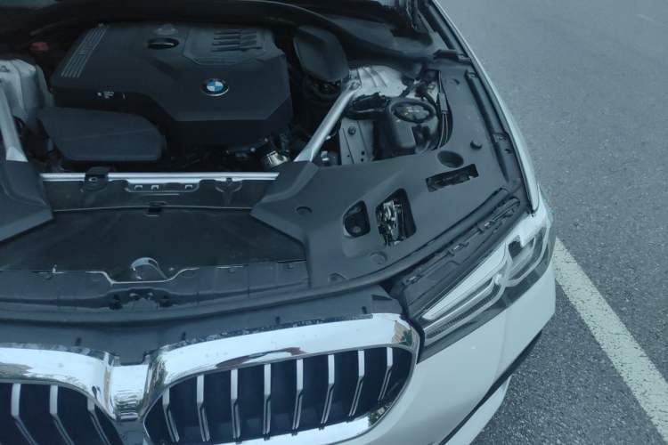 Used BMW 5 Series 2021 525Li M Sport Package Engine Bay Left