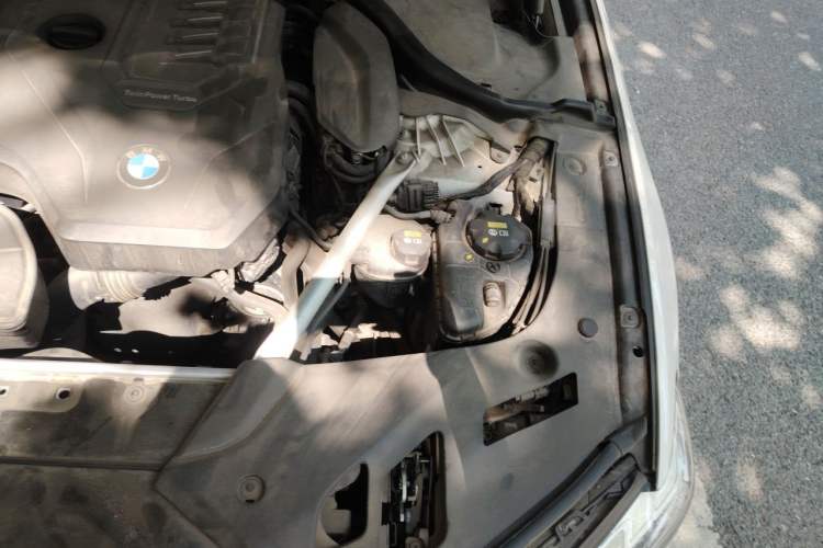 Used BMW 5 Series 2021 Facelifted 530Li xDrive M Sport Package Engine Bay Left