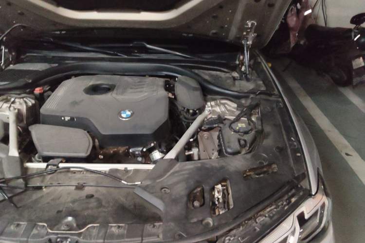 Used BMW 5 Series 2021 525Li Luxury Package Engine Bay Left