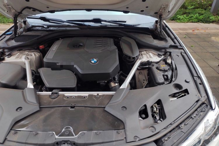 Used BMW 5 Series 2021 525Li Luxury Package Engine Bay Left