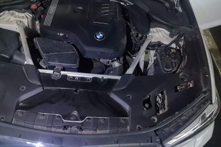 Used BMW 5 Series 2021 525Li M Sport Package Engine Bay Left