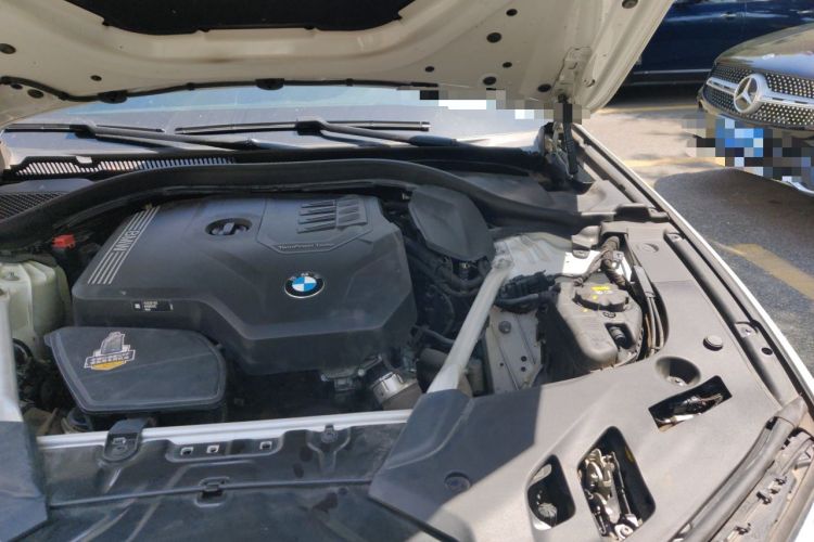 Used BMW 5 Series 2021 525Li M Sport Package Engine Bay Left
