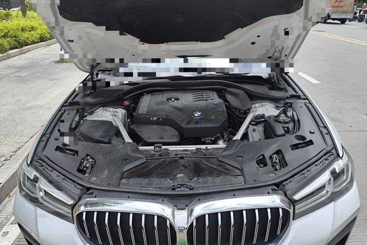 Used BMW 5 Series 2021 525Li M Sport Package Engine Bay