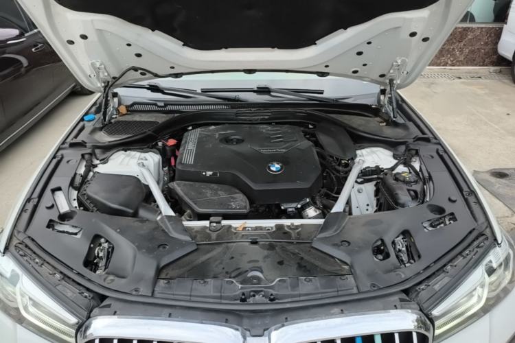 Used BMW 5 Series 2021 525Li M Sport Package Engine Bay