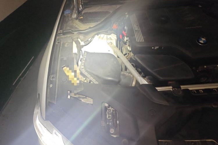 Used BMW 5 Series 2021 525Li Luxury Package Engine Bay Right
