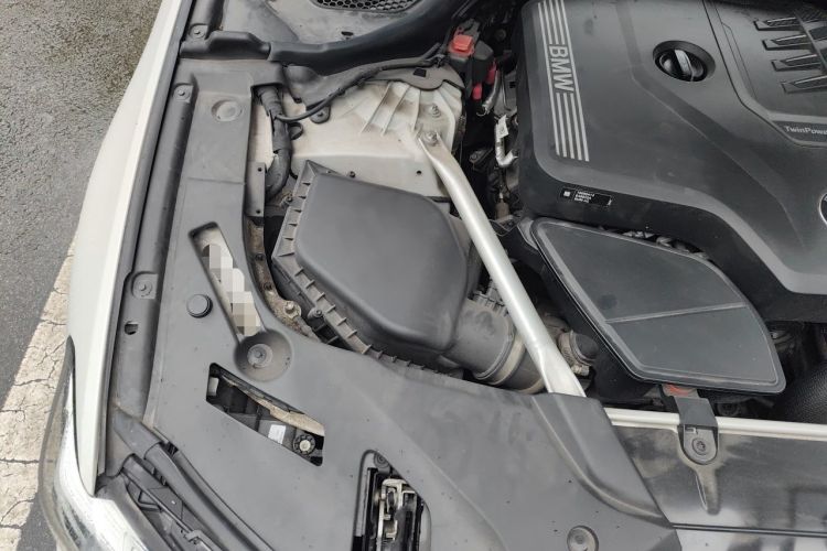 Used BMW 5 Series 2021 525i M Sport Package Engine Bay Right