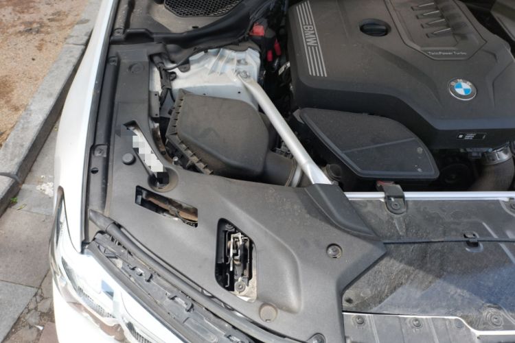 Used BMW 5 Series 2021 525i M Sport Package Engine Bay Right
