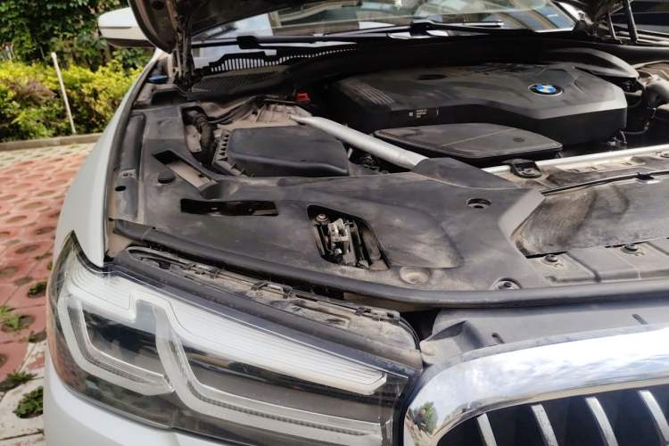 Used BMW 5 Series 2021 530Li Luxury Edition Premium Package Engine Bay Right