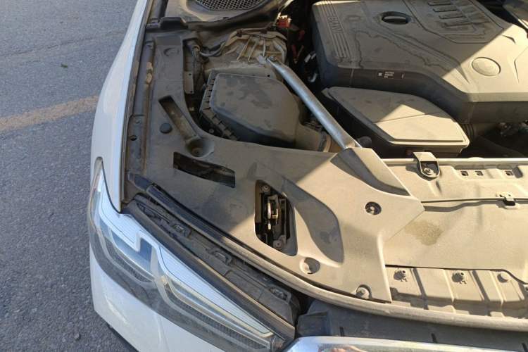 Used BMW 5 Series 2021 530Li Leading Model M Sport Package Engine Bay Right