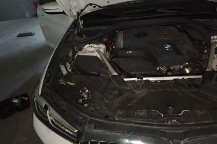 Used BMW 5 Series 2021 525Li Luxury Package Engine Bay Right